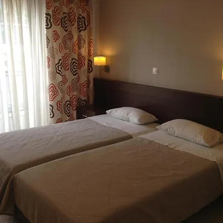 Electra Hotell 3*