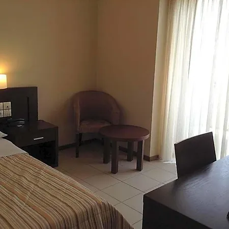 Electra Hotel 3*